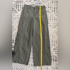 SZ 11 Celebrity Pink high waist cargo pants